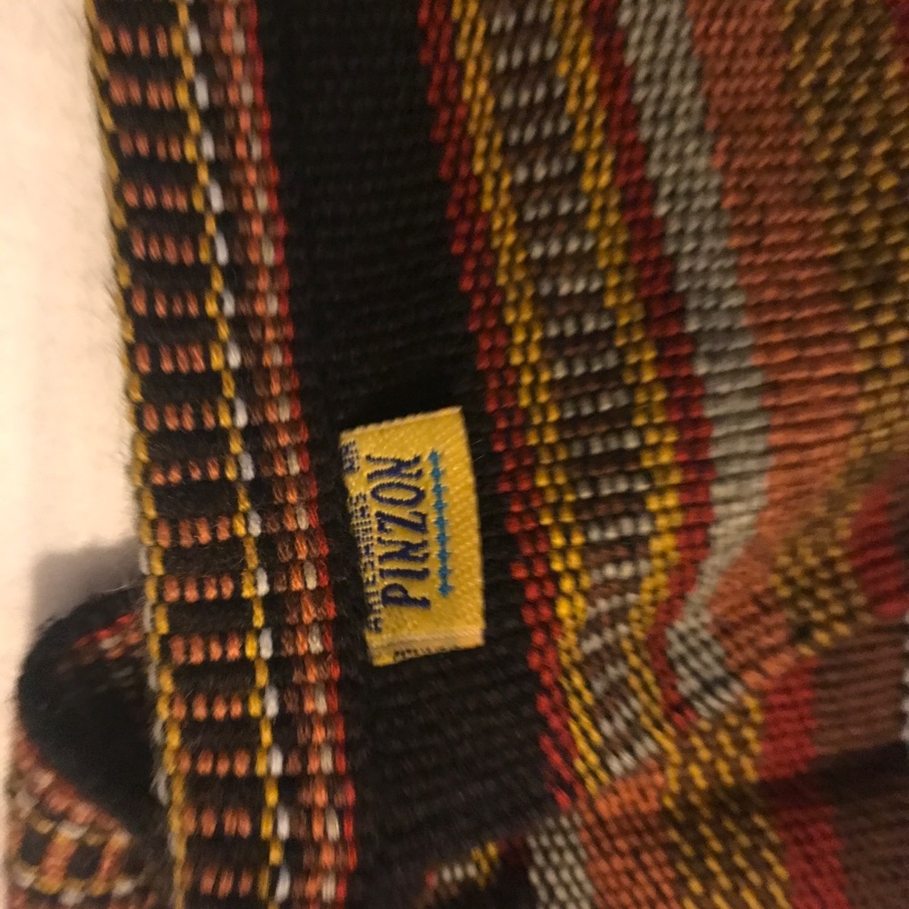 Unisex shoulder pouch use only once